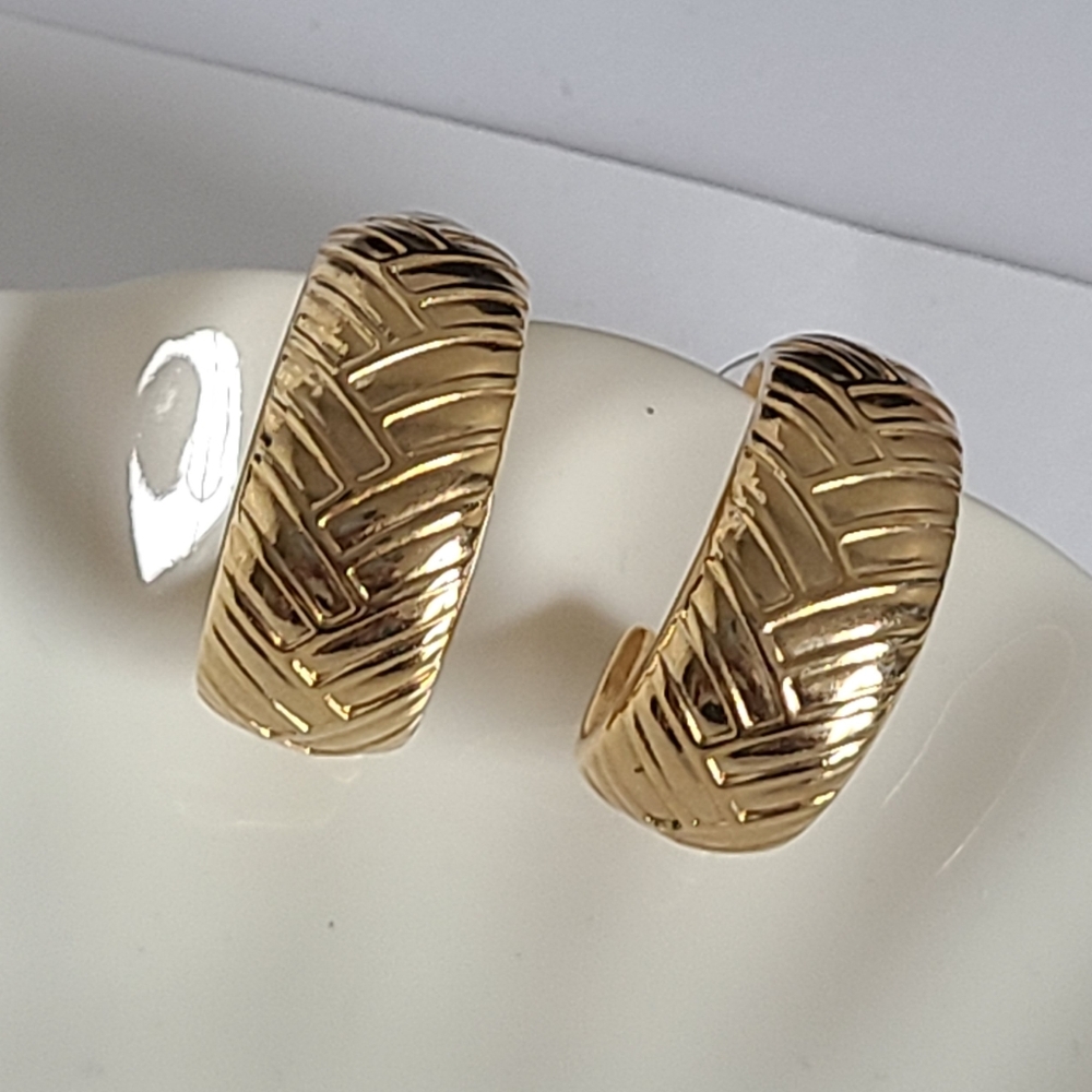 Vintage 70s 80s Chunky Gold Wide Crosshatch Luxury Open Hoop Designer Earrings